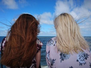 専業主婦になりたいと言える彼女が羨ましくて、「ウザイ」と紙に書いてみた