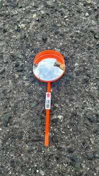 やっぱり道路が似合います（平松さん提供）