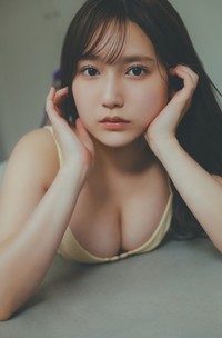 鈴木くるみ「BLT MONSTER Round 8」（東京ニュース通信社刊）撮影／友野雄