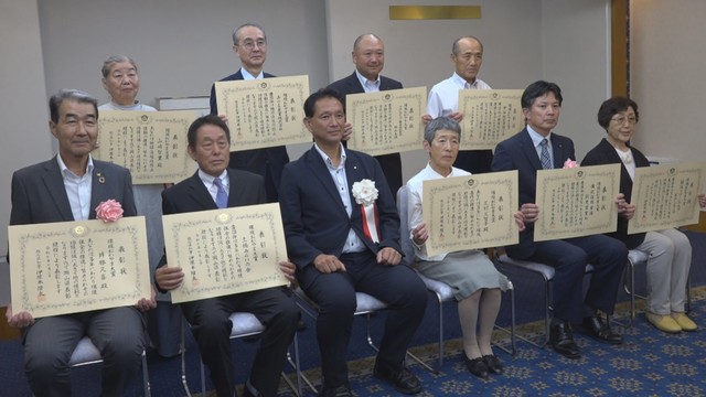 環境おかやま大賞を受賞した3人と6団体　ピュアリティまきび　岡山・北区下石井