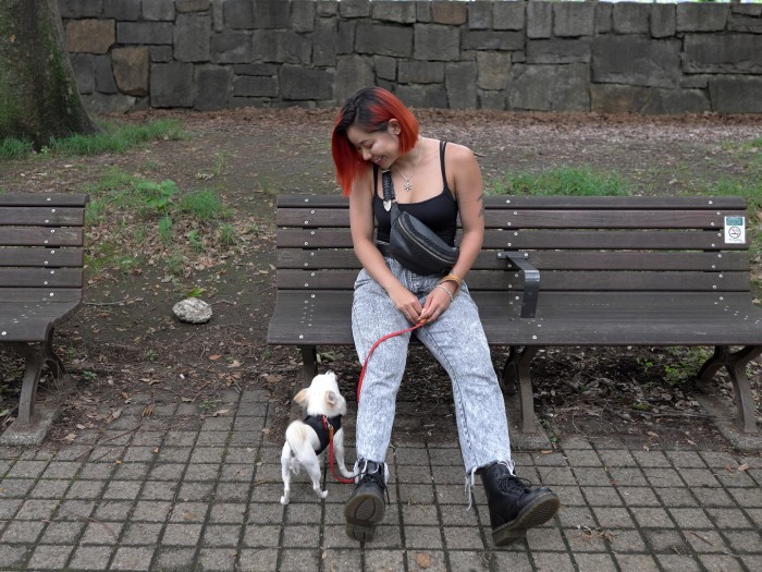 ベンチに乗りたい〜！