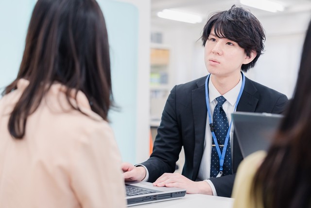 自立支援医療を利用するには、お住まいの自治体で手続きが必要※画像はイメージです（maroke/stock.adobe.com）