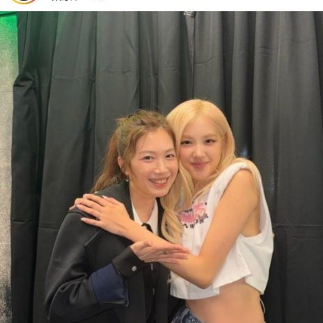 村治佳織のインスタグラム@kaorimurajiofficialより BLACKPINKロゼと