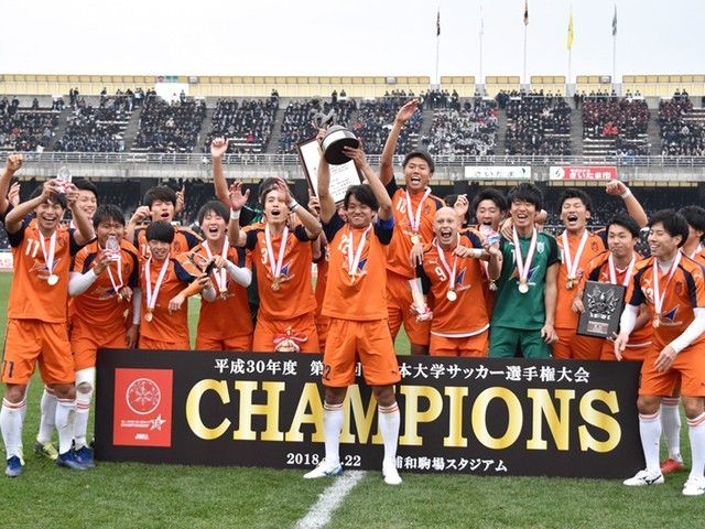 サッカー - 反骨心でJ鹿島内定､原点は父の背中 法大2年・上田綺世