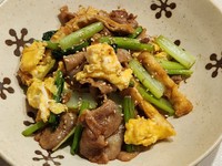 青髪のテツさんおすすめの一品、小松菜の炒め物（提供：青髪のテツ｜八百屋歴14年さん）