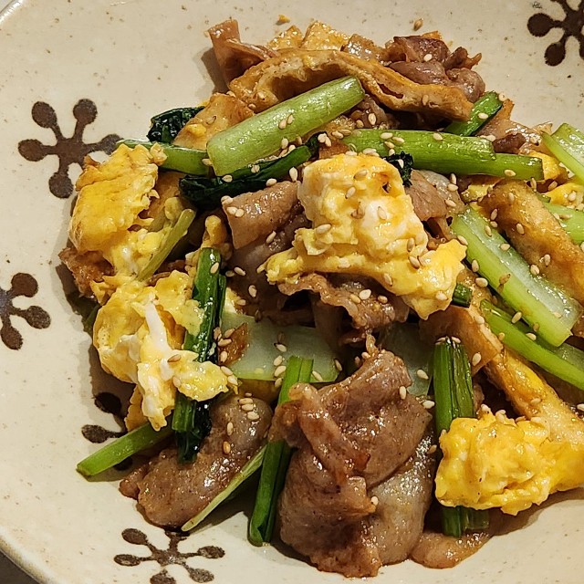 青髪のテツさんおすすめの一品、小松菜の炒め物（提供：青髪のテツ｜八百屋歴14年さん）