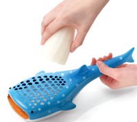 ジンベエザメ型のおろし器（いしかわかずやさん提供）