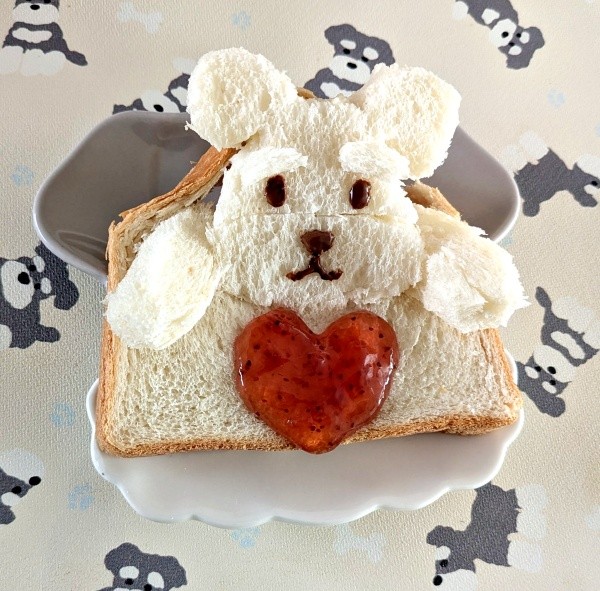 シュナウザーのジャムパン（画像提供：シュナファイブさん）