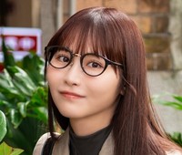小野六花デビュー6周年記念写真集『6』（ジーオーティー）