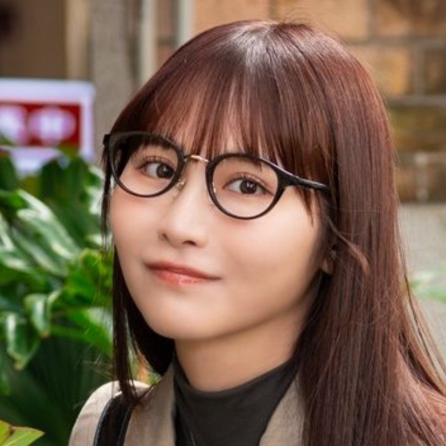 小野六花デビュー6周年記念写真集『6』（ジーオーティー）
