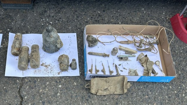 地中から見つかった医療廃棄物　香川県病院局 提供