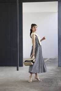 SNIDELのビジュアルに登場した鈴木ゆうかさん