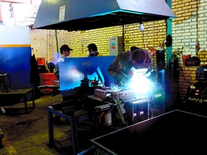 石油離れ、トランプ氏の牽制……試練の産油国