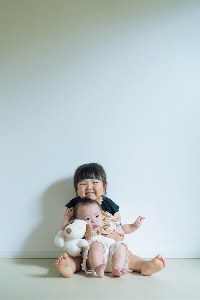 成長した次女と、しっかりお姉さんらしくなった長女／sayakaさん（@syk.71）提供