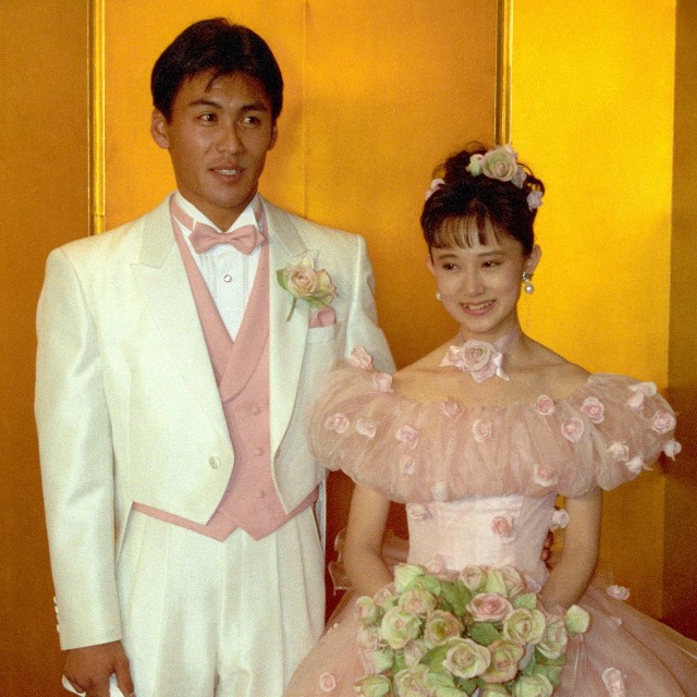 笘篠賢治氏と松本典子が結婚＝1992年12月撮影