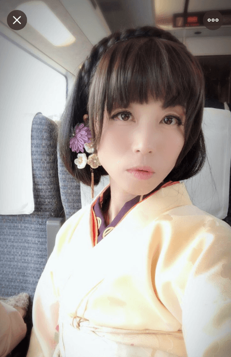 ボブの中に、スーパーロングヘアが隠れている　画像提供：きさらさん