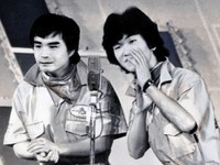 若かりし島田紳助さん（右）と、松本竜介さん（左）