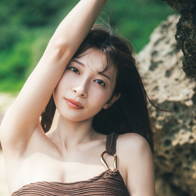 山本里菜1stフォトブック『りな、です』©東京祐／講談社