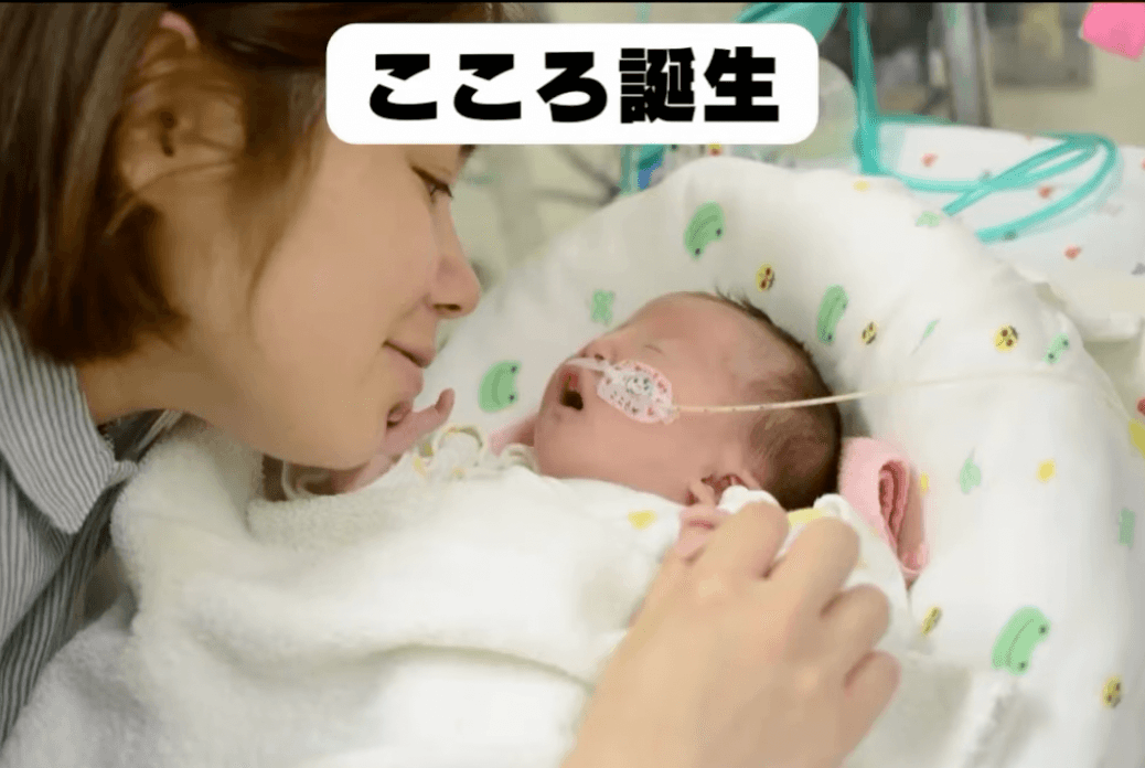 こころちゃんは8カ月間の入院を経て、自宅へ。「無言で育児をしていた」とママ（提供：@kokoiro10109さん）