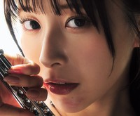 汐見まとい（撮影／唐木貴央 ヘアメイク／海瀬志津奈（ＪＵＬＬＹ） スタイリング／大橋みずな）