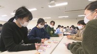 消防士と保育を学ぶ学生がタッグ　園児向け「火災予防カードゲーム」　岡山
