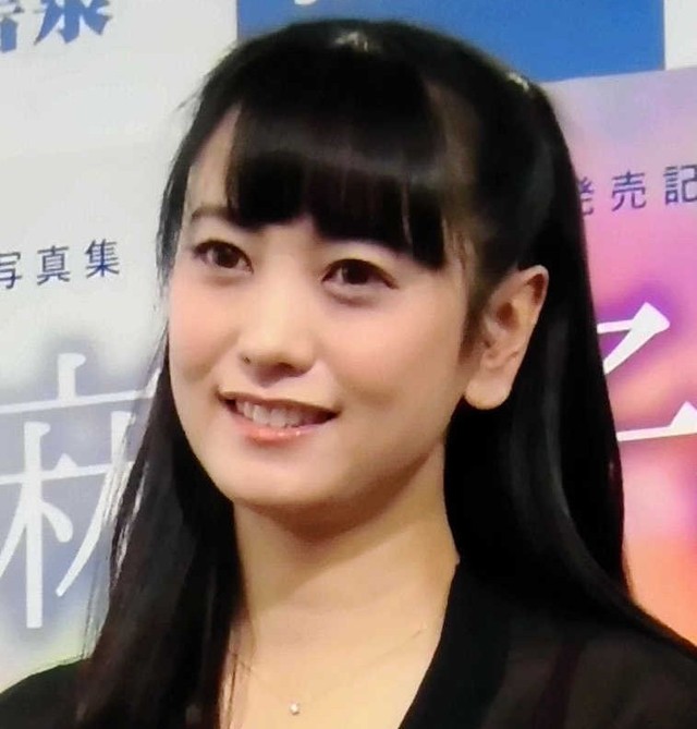 脊山麻理子アナウンサー＝2017年