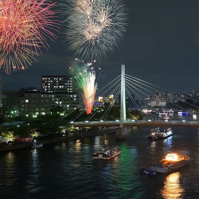 大阪の夏を彩る天神祭を特等席で！<br>「インターコンチネンタルホテル大阪」が贈る<br>船上観覧付きラグジュアリーステイ。