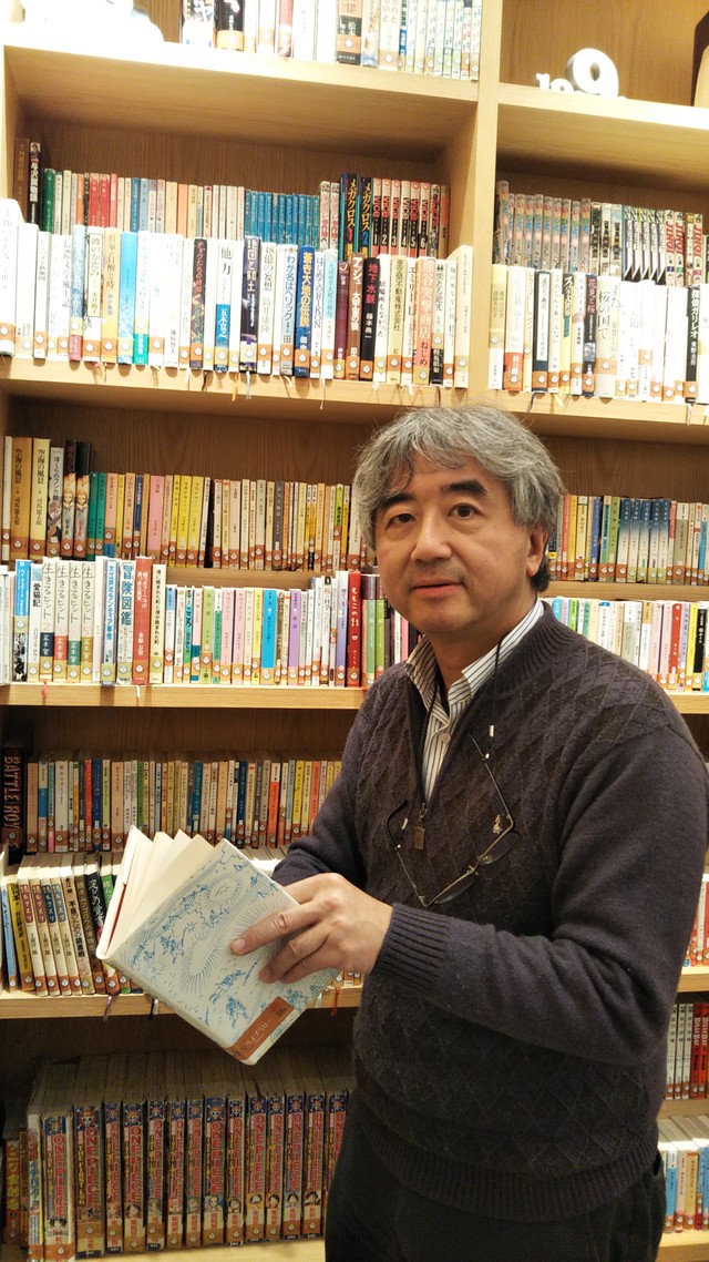 まちライブラリー提唱者の礒井純充さん、柔和な表情が印象的