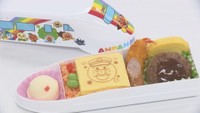 8000系アンパンマン列車弁当　1800円
