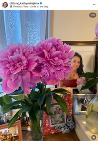 キャシー中島さん「芍薬の花。七奈美が大好きな花でした」（キャシー中島さんのインスタグラムから）