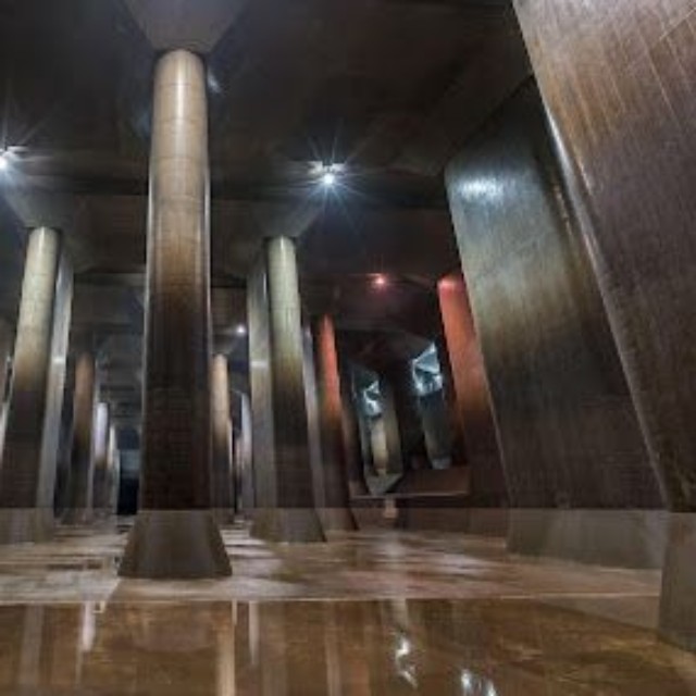 首都圏外郭放水路の地下神殿と言われる調圧水槽　長さ177m幅78m高さ18m※画像はイメージです（Askanioff/stock.adobe.com）