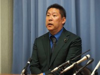 会見に出席したNHK党・立花孝志党首