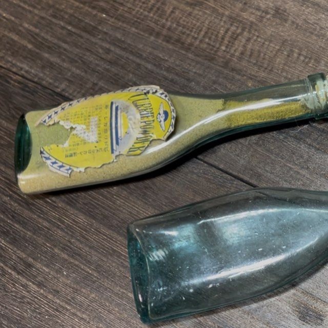 元々持っていたカレー粉瓶と並べて答え合わせ／めぇちさん（@mechi_otakara）提供