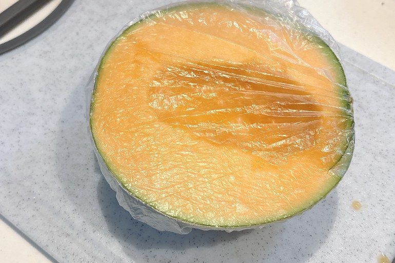 節約にもなる！ ラップの代わりにかぶせるだけ「1つ約6円のキャップ
