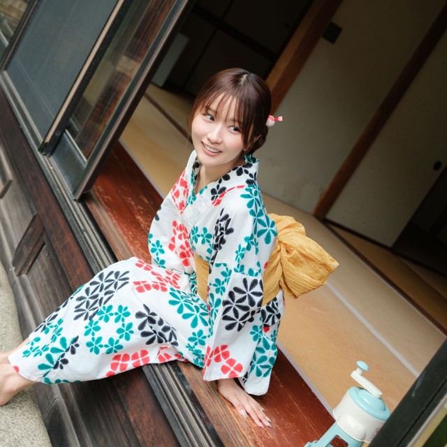 森脇梨々夏 デジタル写真集「Lyrical Love -リリカル・ラブ-」(ワニブックス)より＝撮影・鈴木ゴータ