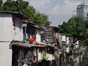 スラムの真ん中に暮らして26年　ここからアジアの支援を考える