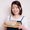「冷凍コンテナごはんで料理のハードルを下げる」　時短料理研究家ろこさんインタビュー