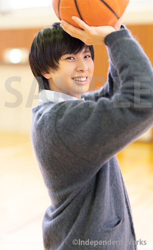 岡宮来夢 1st写真集は地元・長野の母校で撮影 スキー場未公開カット