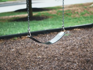 ナンパ待ちしてブランコで泣いた。そんな夜も、今は私の可愛さの一部