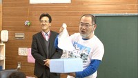 小学生が「南極」を体験　観測隊の元隊員が出前授業 　岡山・真庭市