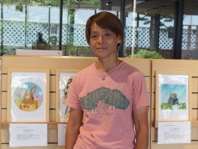 震災で犠牲の犬や猫たち描く　飼い主の悲しみ受け止める絵画