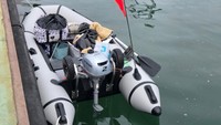 航行不能になったゴムボート　玉野海上保安部 提供