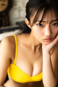朝比奈こゆ©栗山秀作／集英社