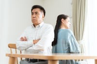 「熟年離婚するかもしれない」と考えている人はどのくらいいる？　※画像はイメージです（ponta1414/stock.adobe.com）