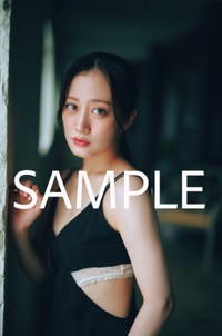 『川上千尋 ファースト写真集 永遠未遂』（徳間書店）楽天ブックス限定／ 撮影：岡本武志