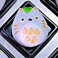 ジブリ映画『となりのトトロ』をモチーフに作られた和菓子（画像提供：ぼぶさん）