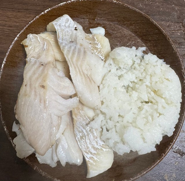 「タラ400g白米150g」／マサキさん（@japanmasaki10）提供