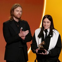 兄との不仲説について真相を明かしたビリー・アイリッシュ