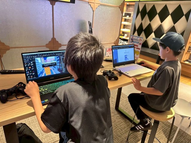 自分でつくったゲームが正常にプレイできたときの喜びはひとしお（画像：Meta Osaka）