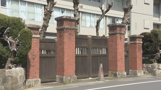 香川県立善通寺第一高校の旧正門